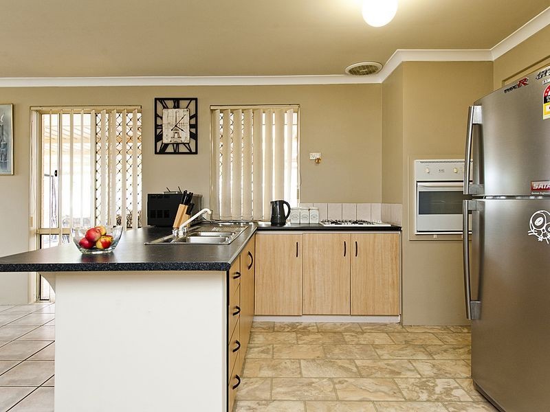 22 Brandon Mews, Parmelia WA 6167