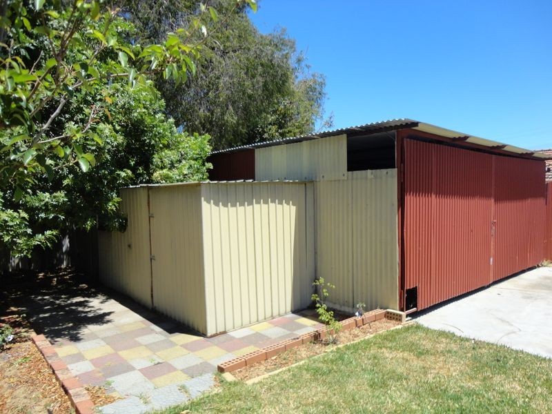 5 Chapman Road, Calista WA 6167