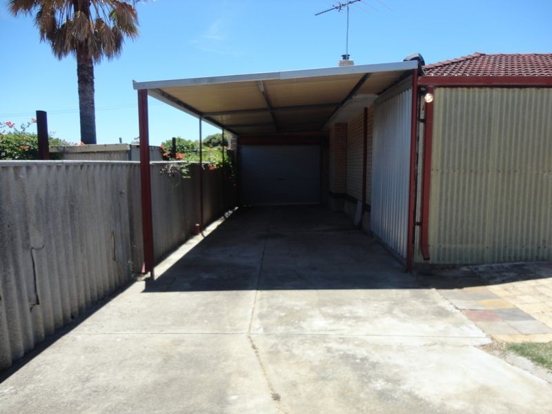 5 Chapman Road, Calista WA 6167