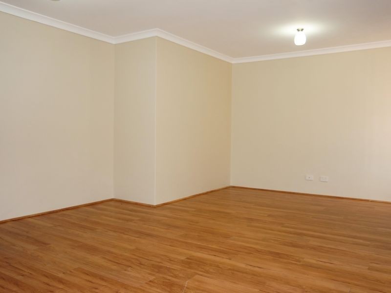 122 Runnymede Gate, Wellard WA 6170