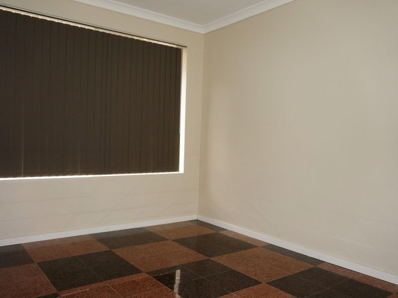 122 Runnymede Gate, Wellard WA 6170