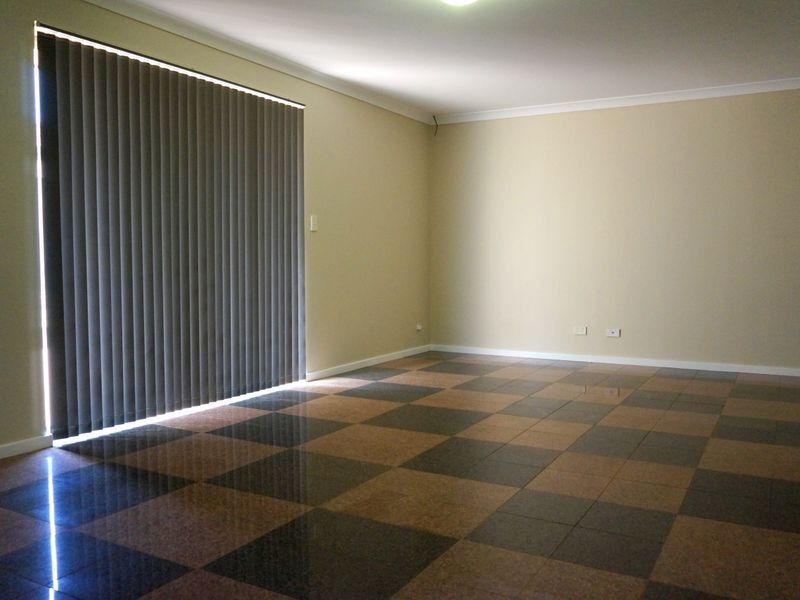 122 Runnymede Gate, Wellard WA 6170