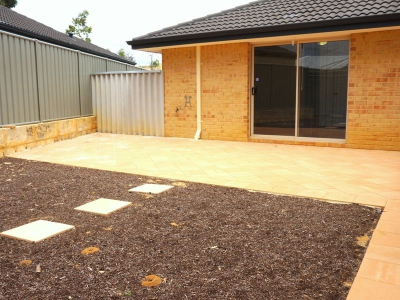 122 Runnymede Gate, Wellard WA 6170