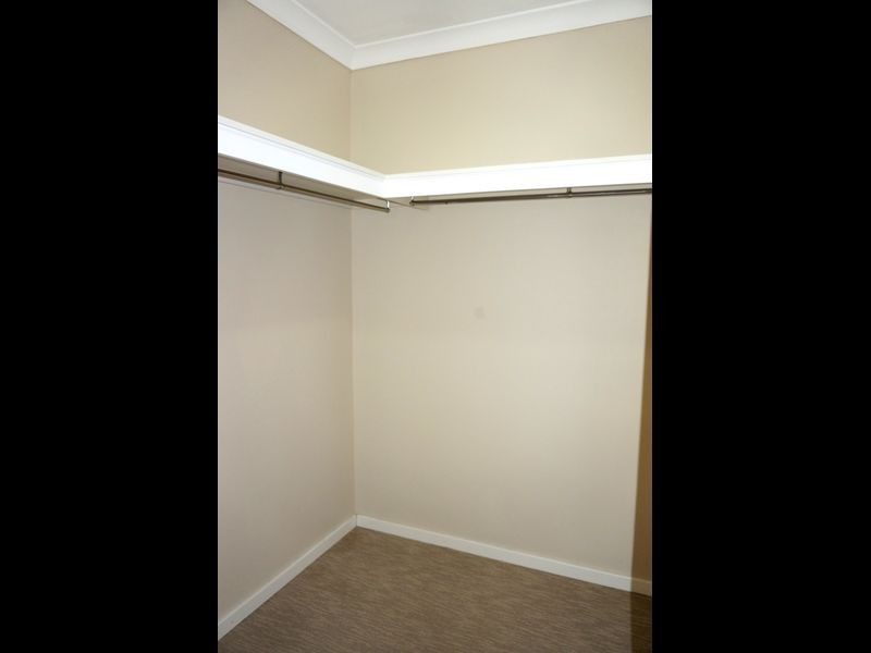 122 Runnymede Gate, Wellard WA 6170