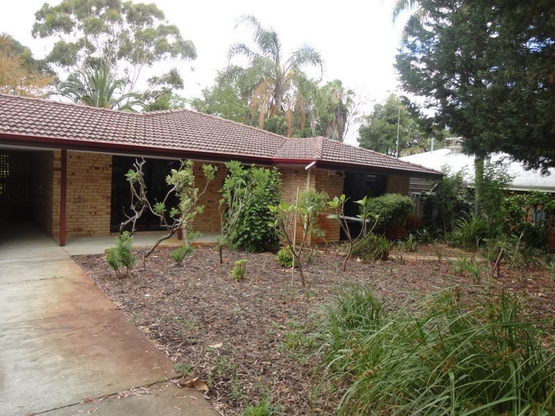 20 Judges Gardens, Leda WA 6170