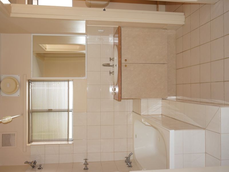 9/4 Canham Way, Orelia WA 6167