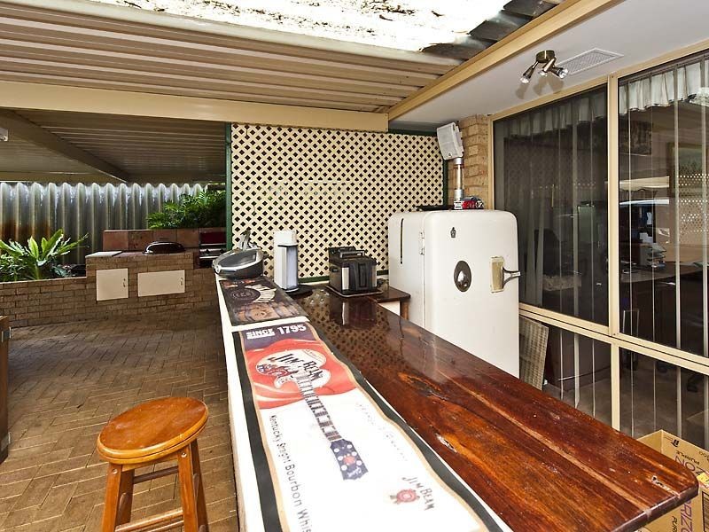 22 Riley Street, Leda WA 6170