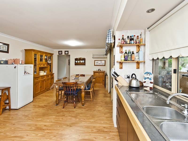 22 Riley Street, Leda WA 6170