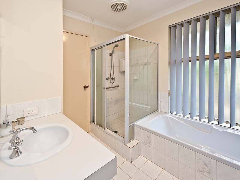 22 Riley Street, Leda WA 6170