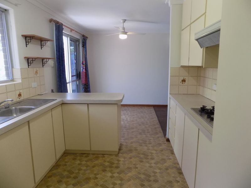 1 Robert Place, Calista WA 6167