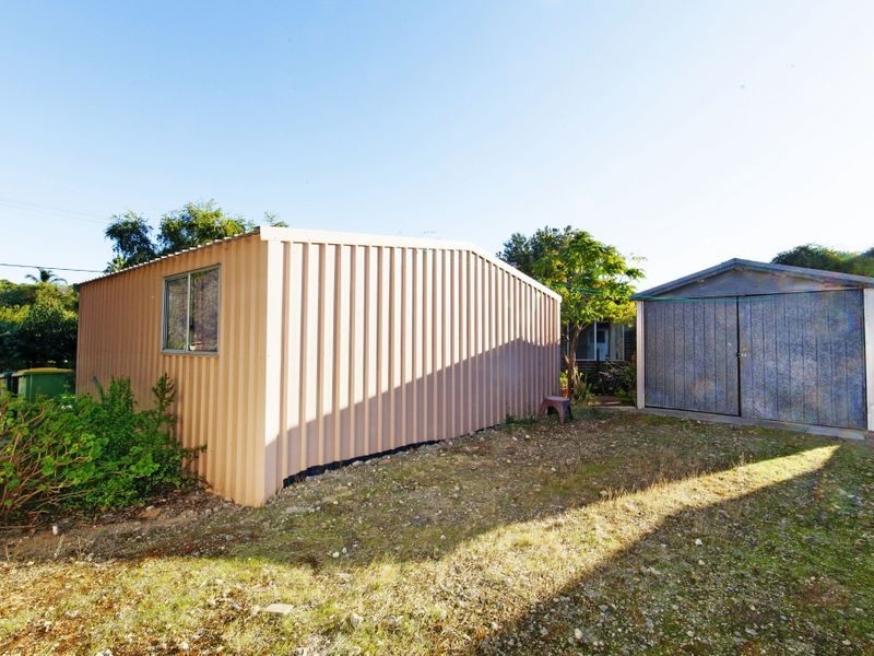 1 Robert Place, Calista WA 6167