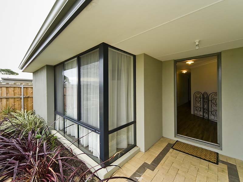 3 Garnet Way, Wellard WA 6170