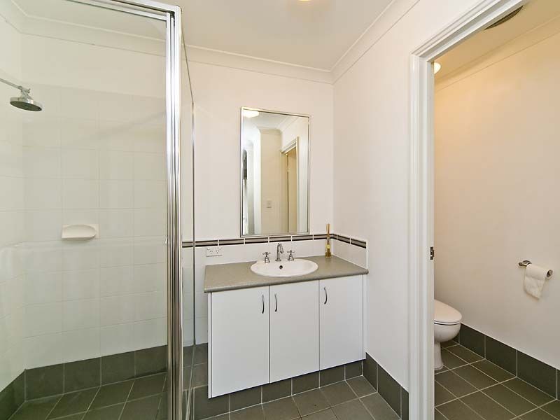 3 Garnet Way, Wellard WA 6170