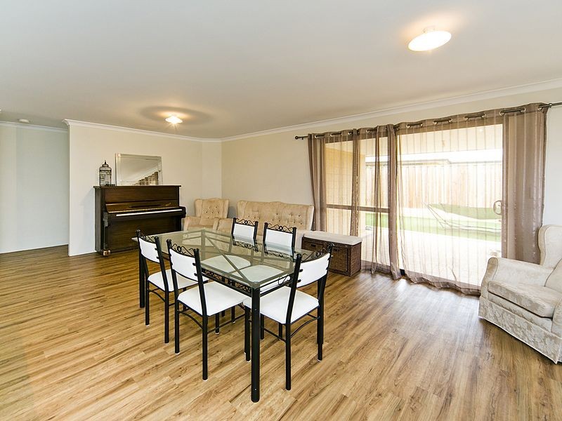 3 Garnet Way, Wellard WA 6170