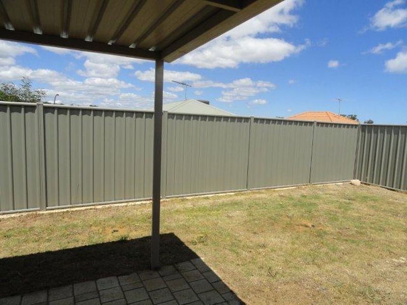 42 Beauchamp Loop, Wellard WA 6170