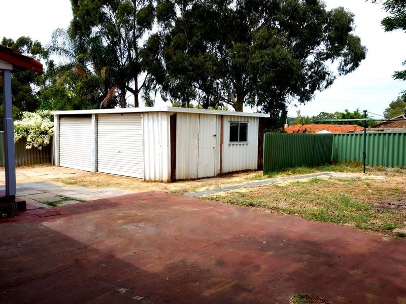 9 Kenton Way, Calista WA 6167