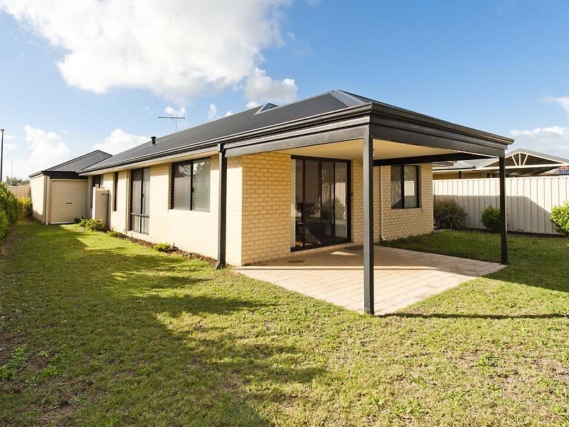 4 Greenbrook Way, Bertram WA 6167