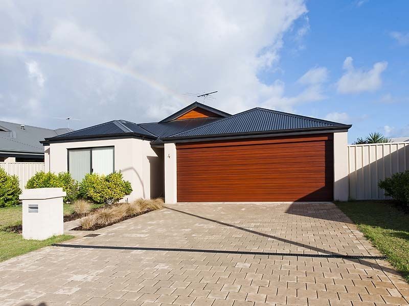 4 Greenbrook Way, Bertram WA 6167