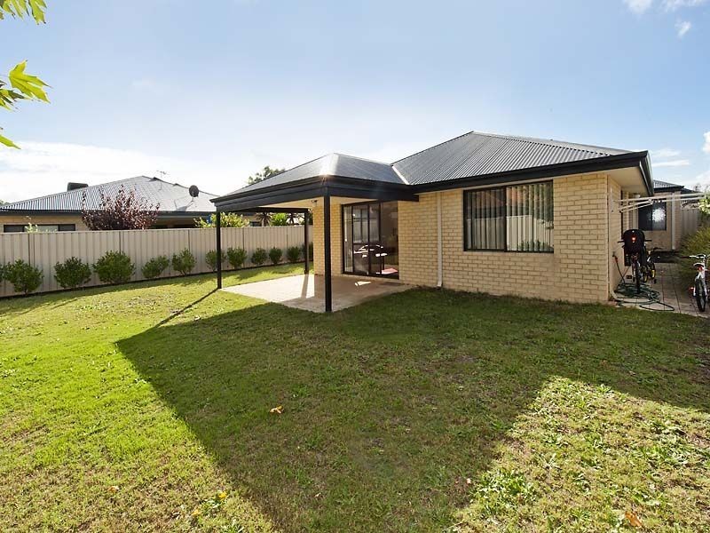 4 Greenbrook Way, Bertram WA 6167