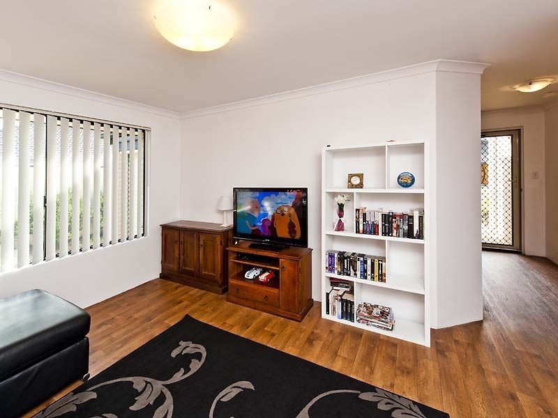 4 Greenbrook Way, Bertram WA 6167