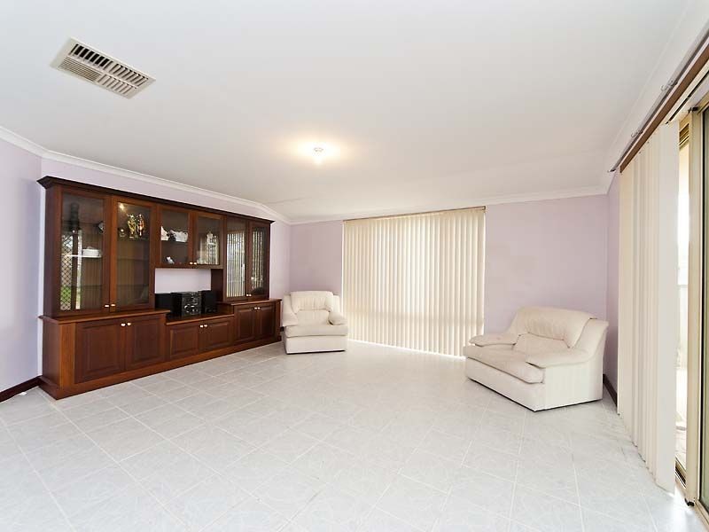 39 Taylor Close, Leda WA 6170