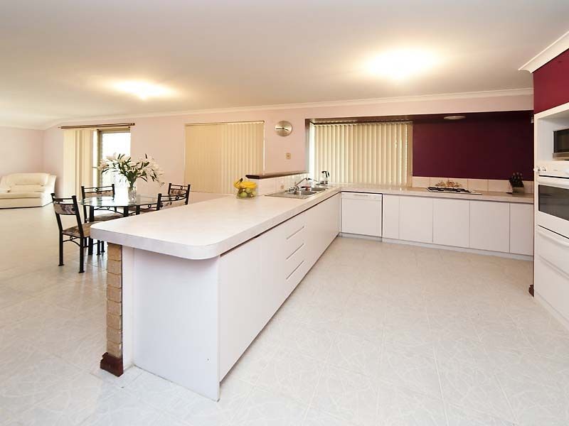 39 Taylor Close, Leda WA 6170