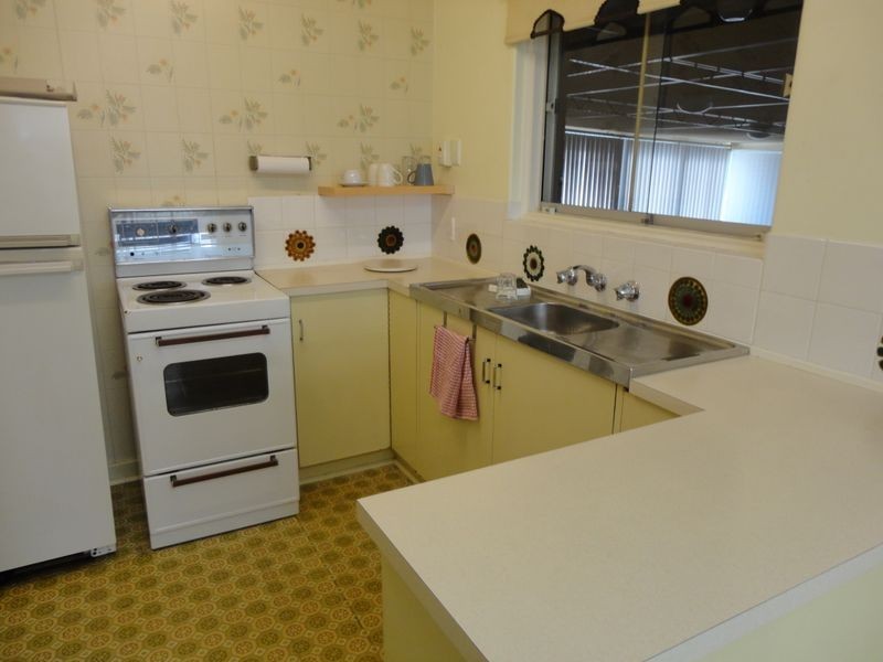 38 Edmund Way, Calista WA 6167