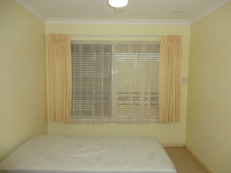 38 Edmund Way, Calista WA 6167