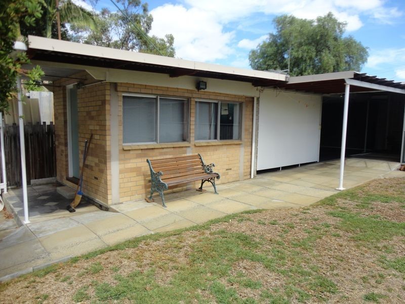 38 Edmund Way, Calista WA 6167