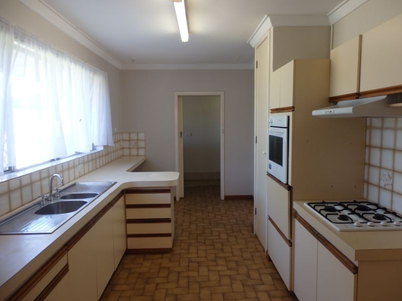 38 Nathaniel Way, Orelia WA 6167