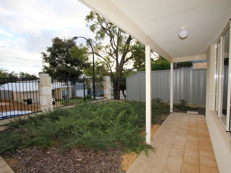 6 Charvil Mews, Wellard WA 6170
