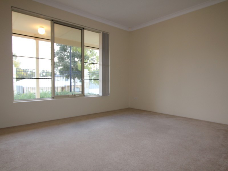 6 Charvil Mews, Wellard WA 6170