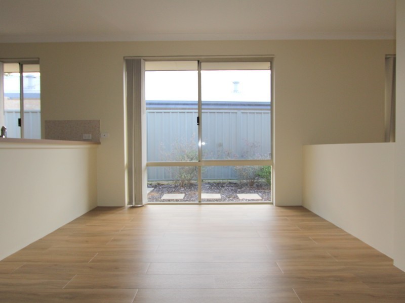 6 Charvil Mews, Wellard WA 6170