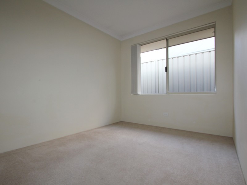 6 Charvil Mews, Wellard WA 6170