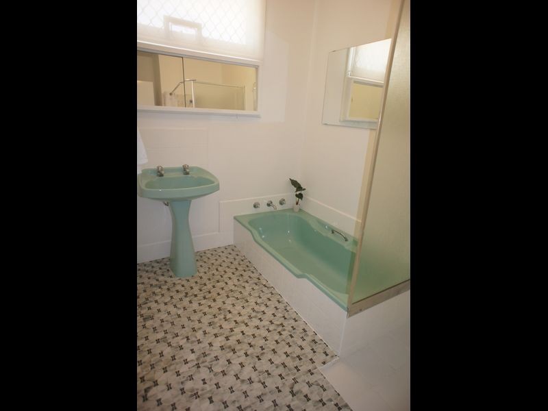 8 Wiggins Road, Orelia WA 6167