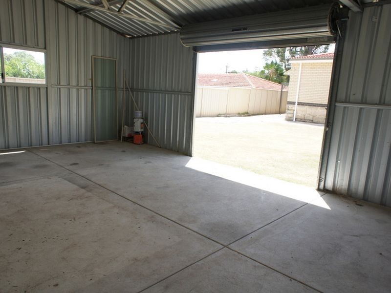 8 Wiggins Road, Orelia WA 6167