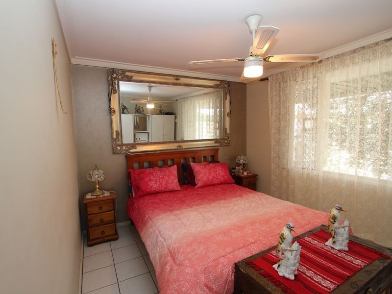 34 Hefron Way, Parmelia WA 6167
