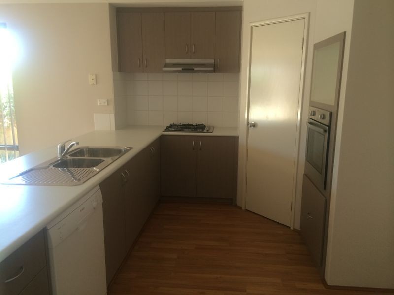 8 Camborne Approach, Bertram WA 6167