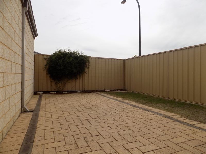 8 Camborne Approach, Bertram WA 6167