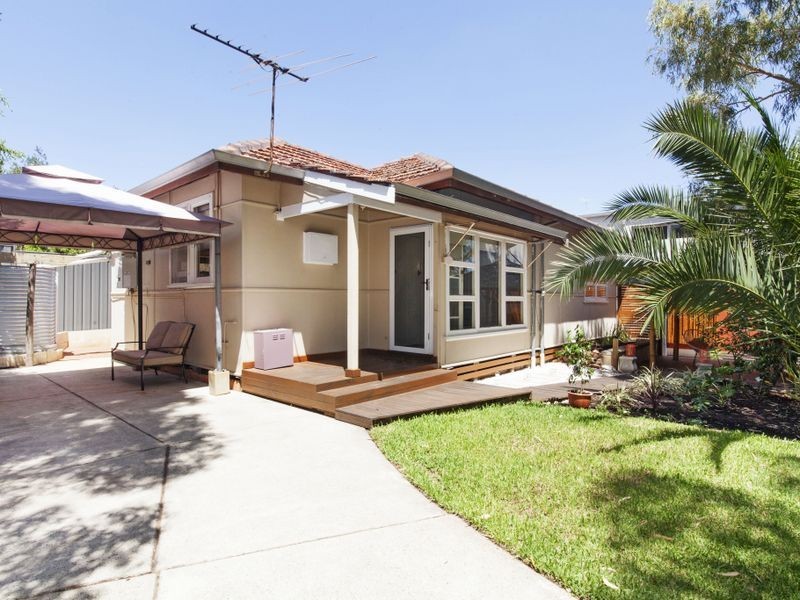 171A Carrington Street, White Gum Valley WA 6162