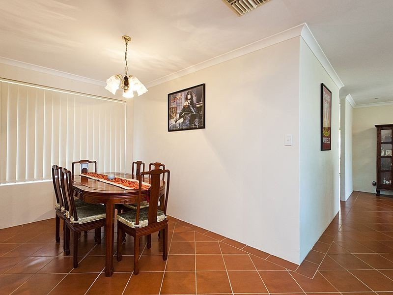 12 Blackboy Rise, Parmelia WA 6167