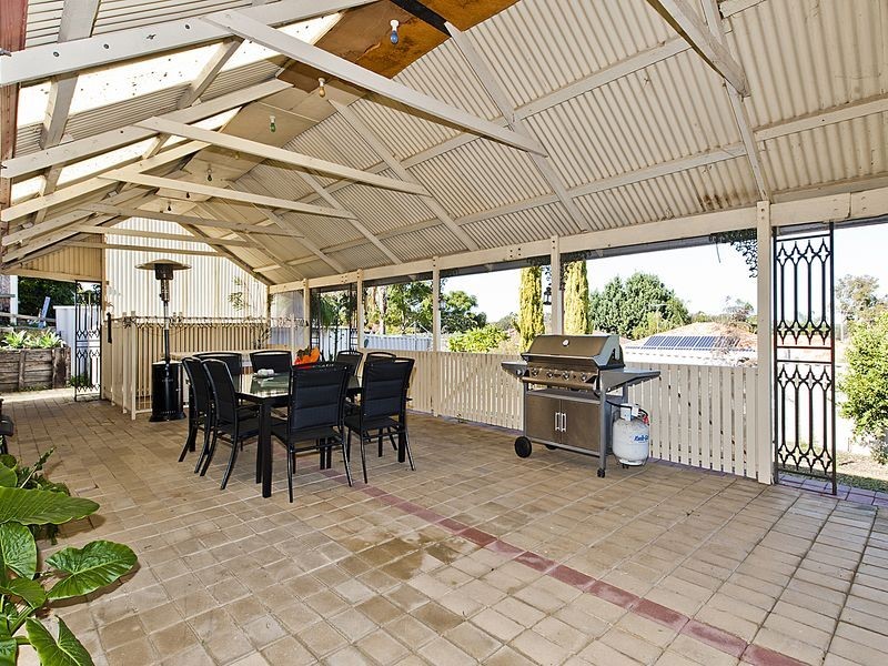 12 Blackboy Rise, Parmelia WA 6167