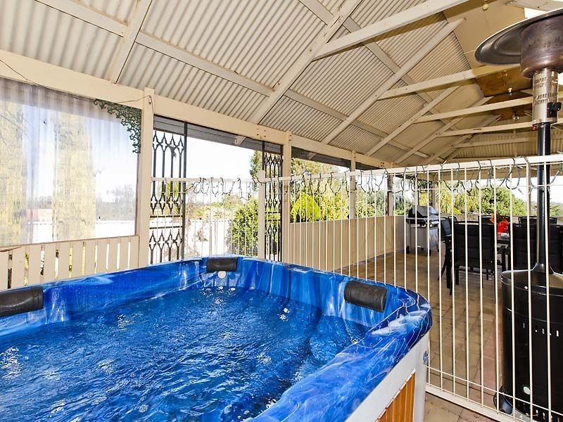 12 Blackboy Rise, Parmelia WA 6167