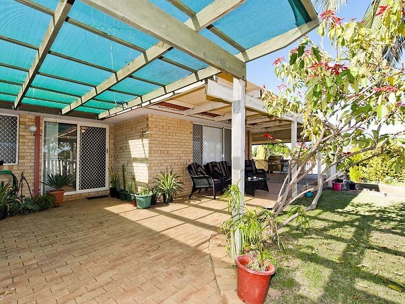 12 Blackboy Rise, Parmelia WA 6167