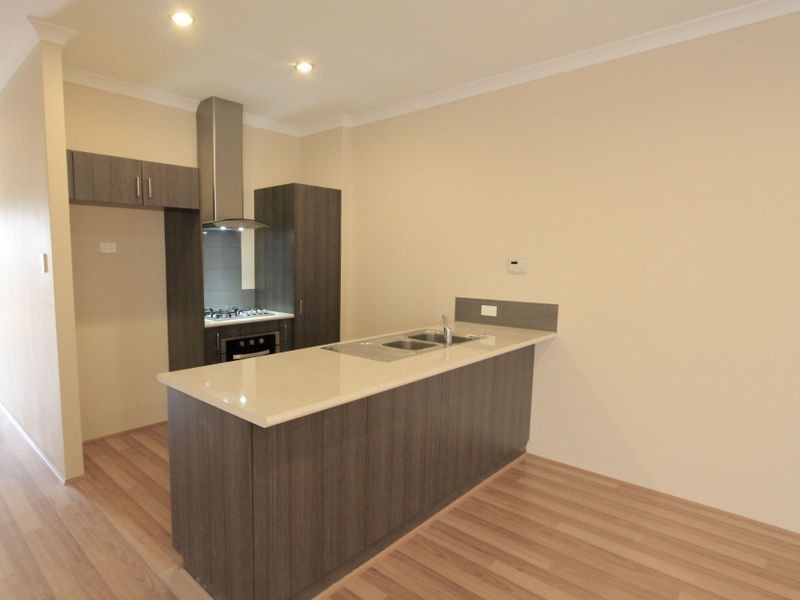 68 Ryhill Crescent, Wellard WA 6170
