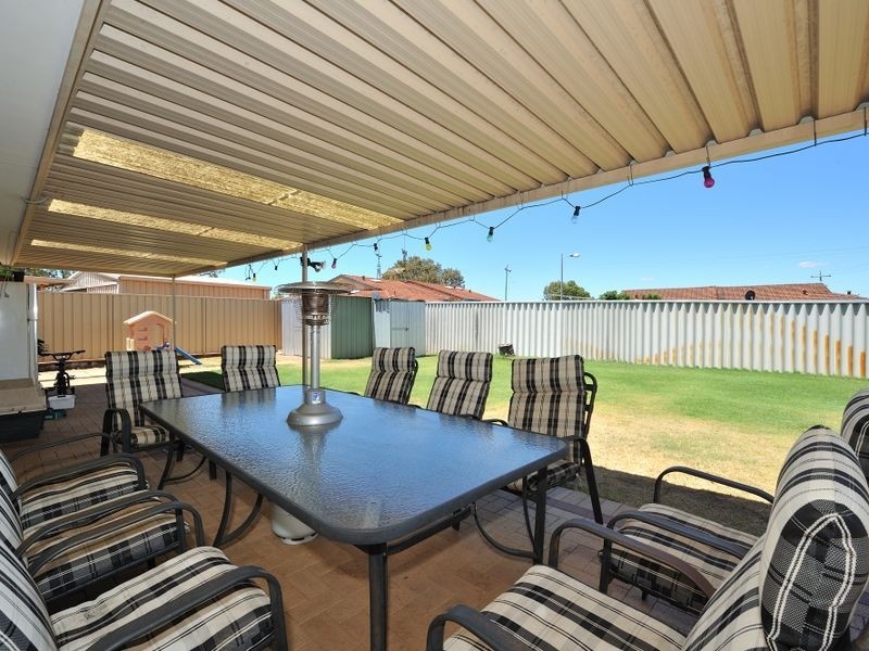 5 Lacey Court, Parmelia WA 6167