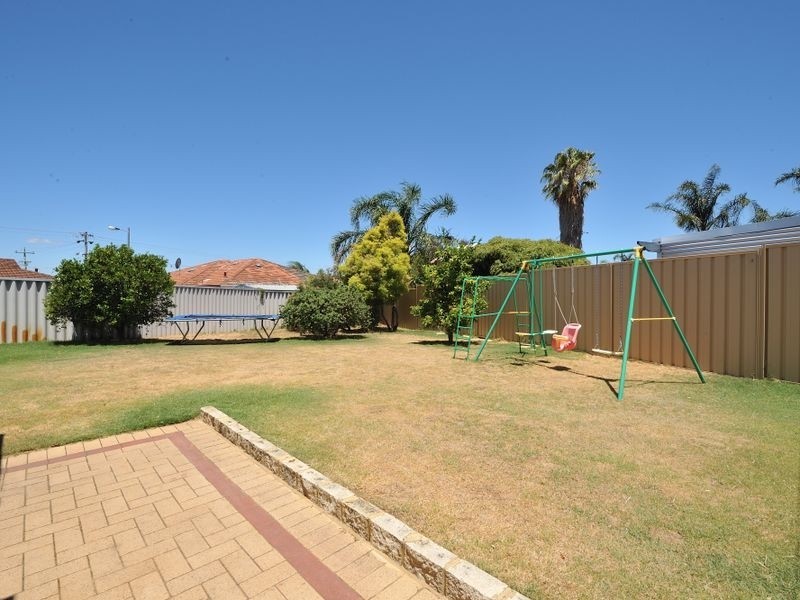 5 Lacey Court, Parmelia WA 6167