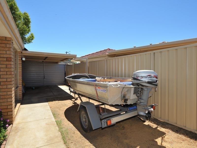 5 Lacey Court, Parmelia WA 6167