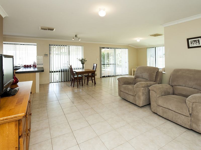 82 Warner Road, Parmelia WA 6167