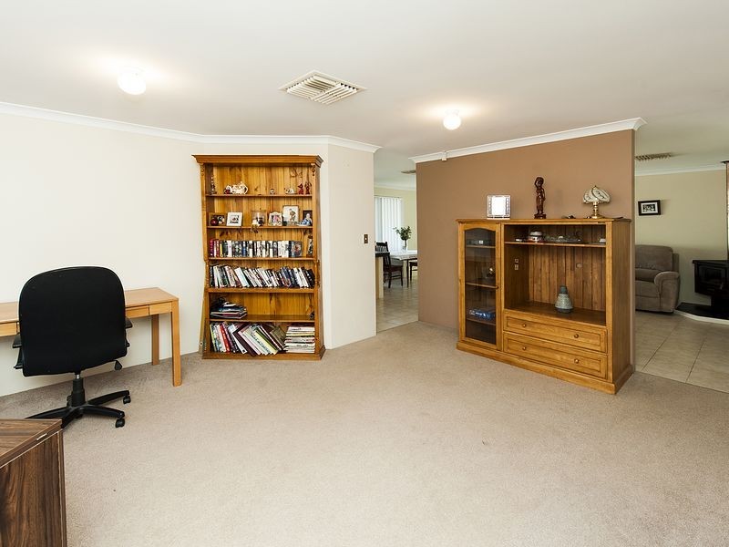 82 Warner Road, Parmelia WA 6167